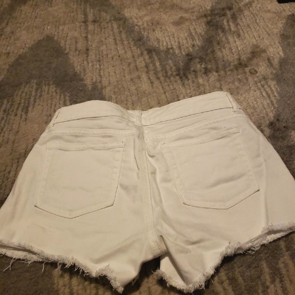 White Gap Cuttoff Jean Shorts, Size 4 - Picture 2 of 3